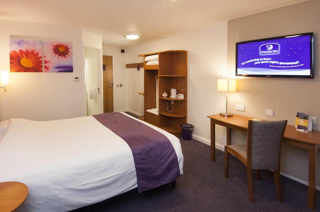 Premier Inn Falkirk East Extérieur photo
