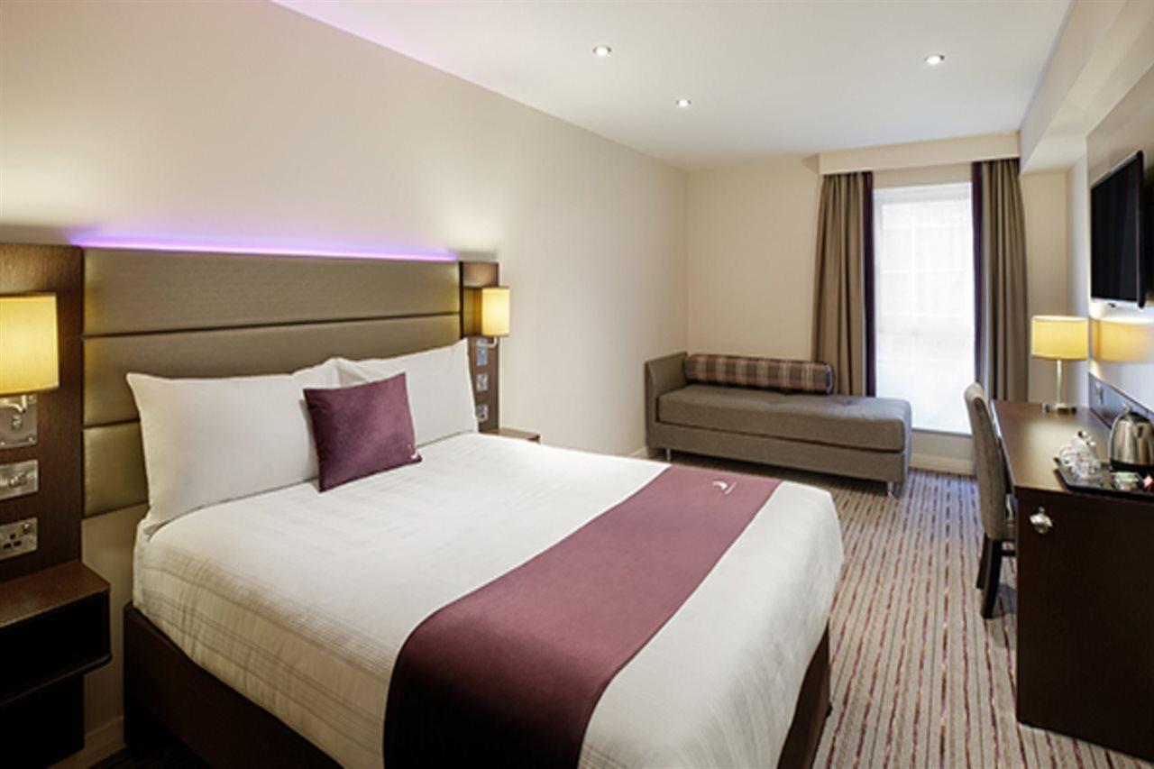 Premier Inn Falkirk East Extérieur photo