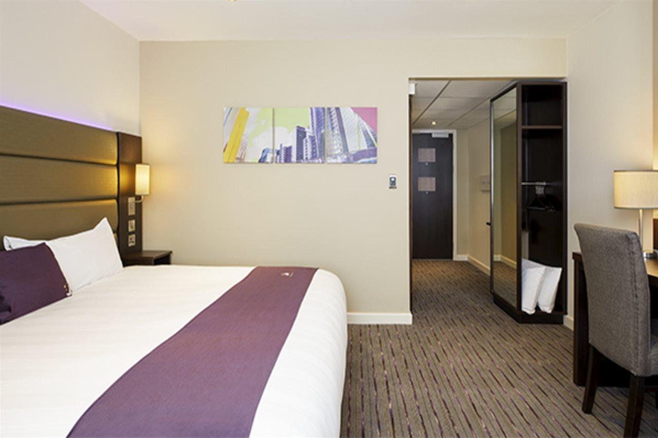Premier Inn Falkirk East Extérieur photo